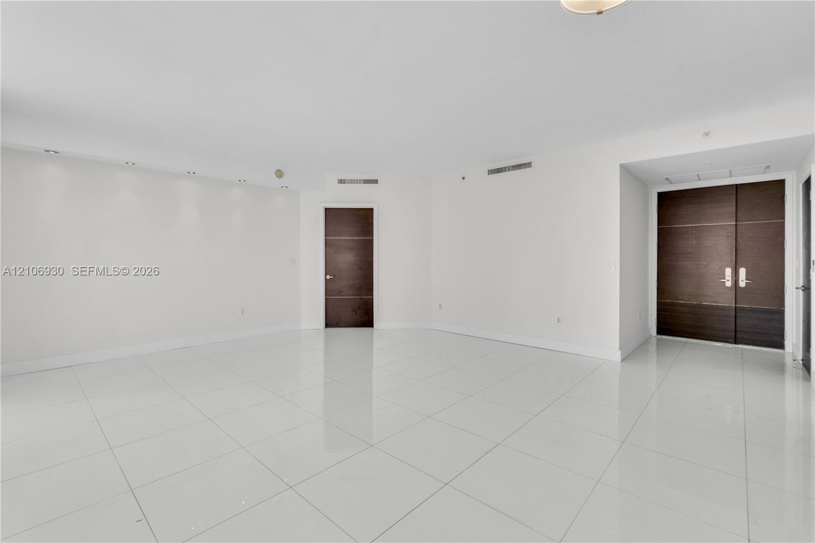 Carbonell · #1103 in Miami - Photo 31