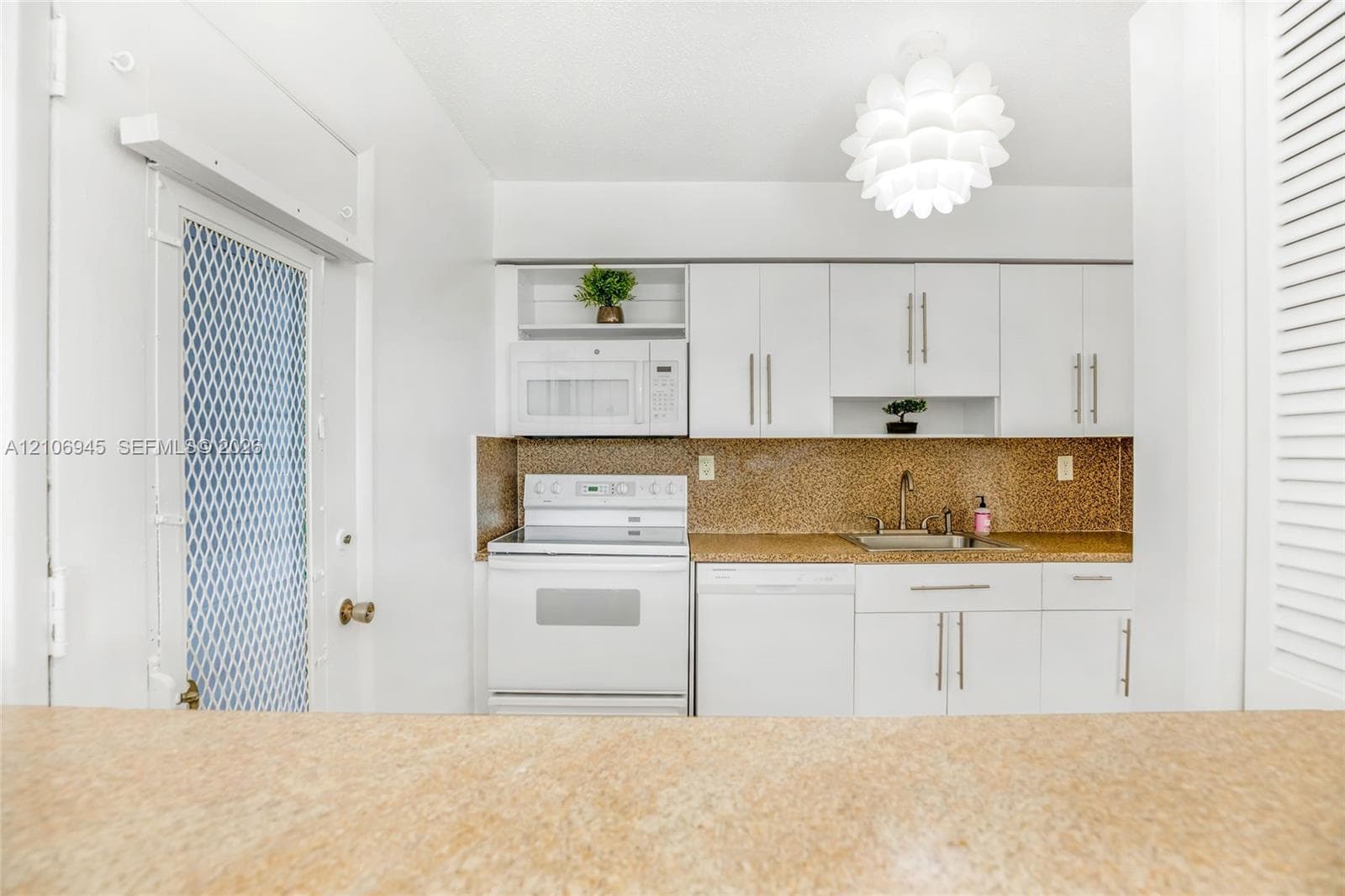 THE KNIGHTSBRIDGE CONDO · #401 in Miami Beach - Photo 14
