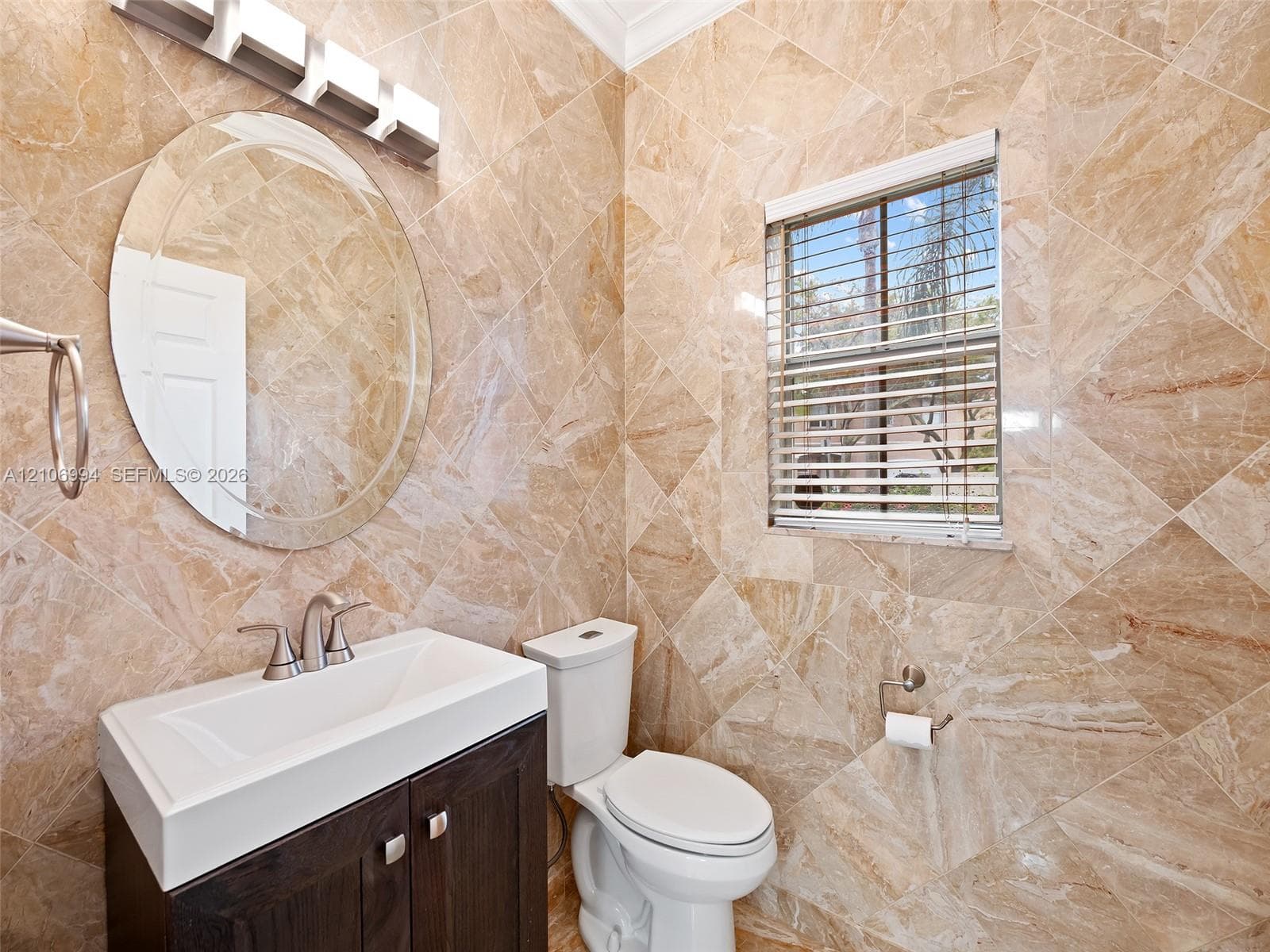 1515 Seagrape Way photo 13