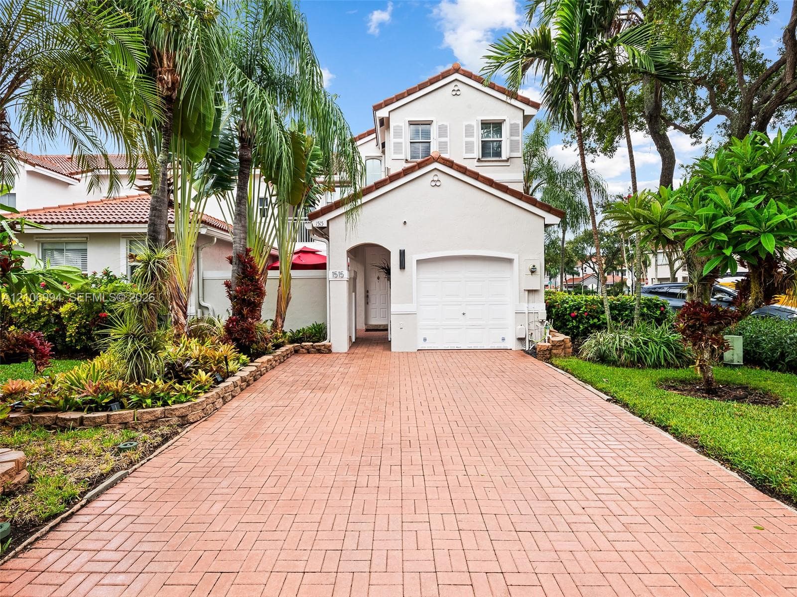 1515 Seagrape Way photo 1