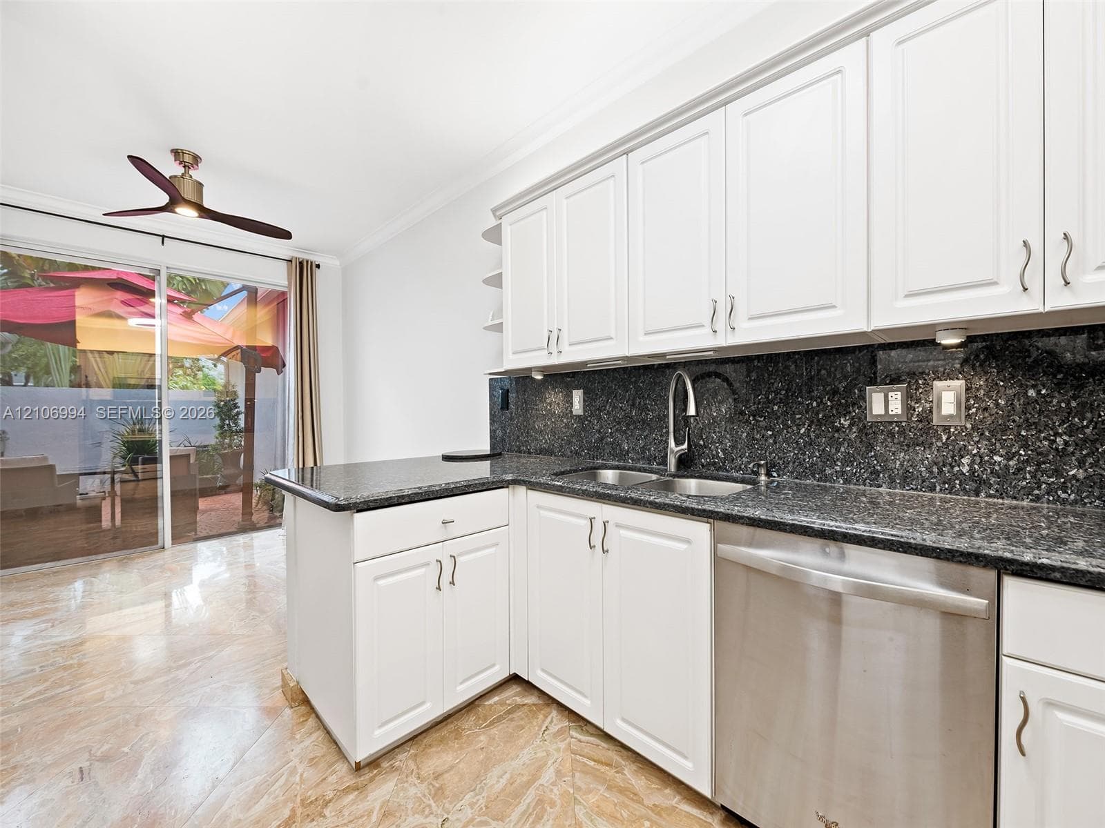 1515 Seagrape Way photo 10