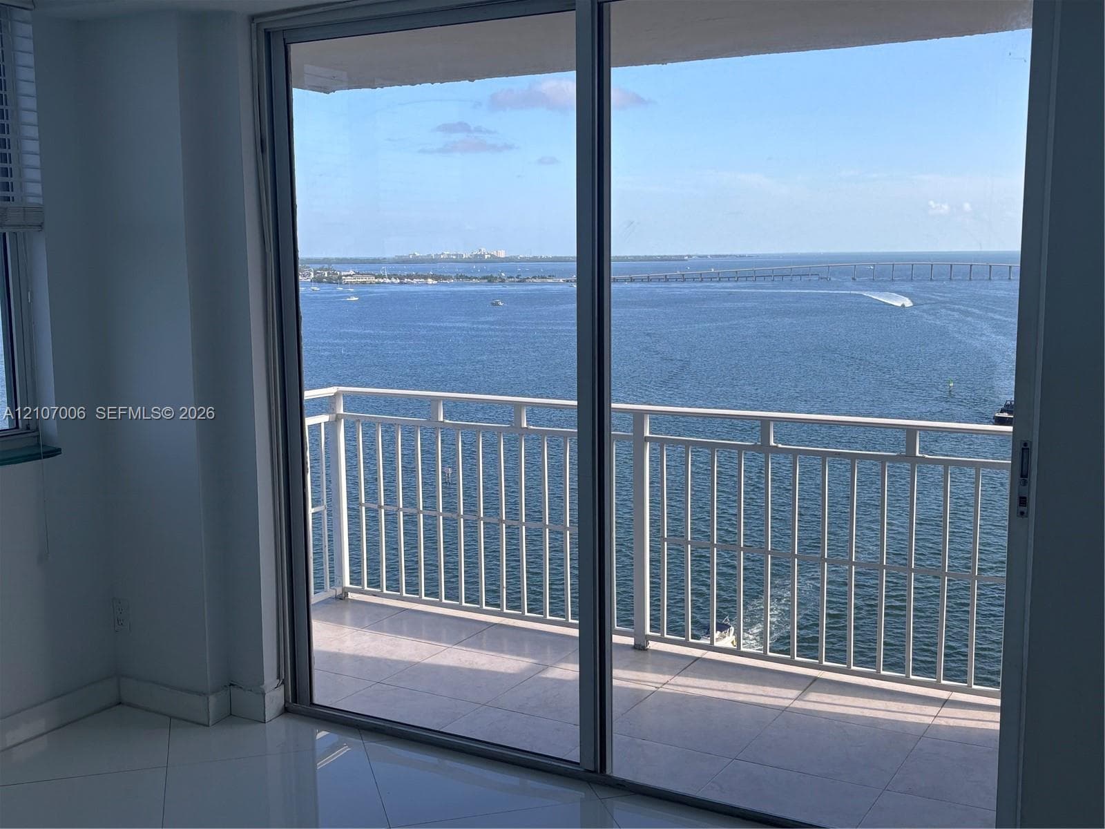 Isola · #2116 in Miami - Photo 3