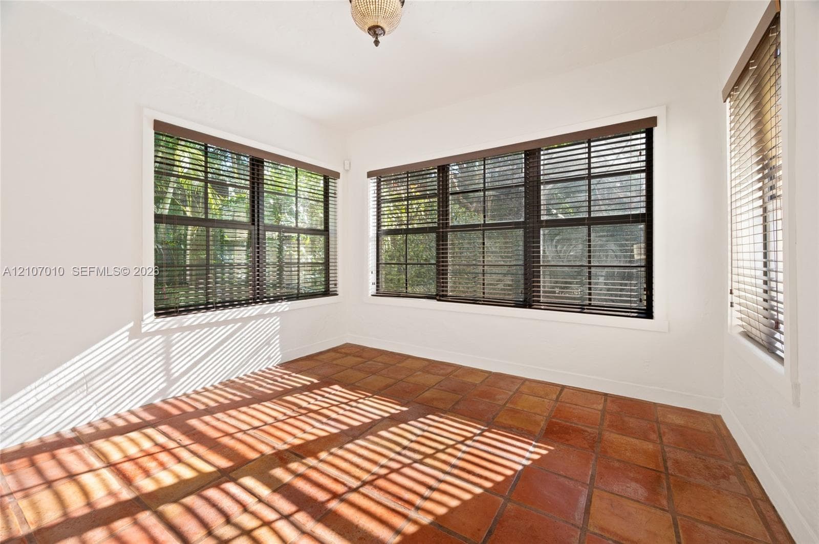 3413 Banos Ct photo 12
