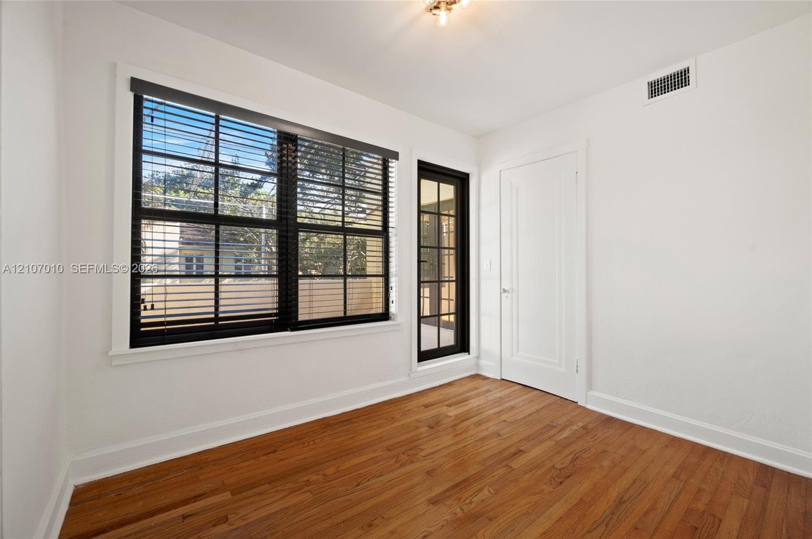 3413 Banos Ct photo 20