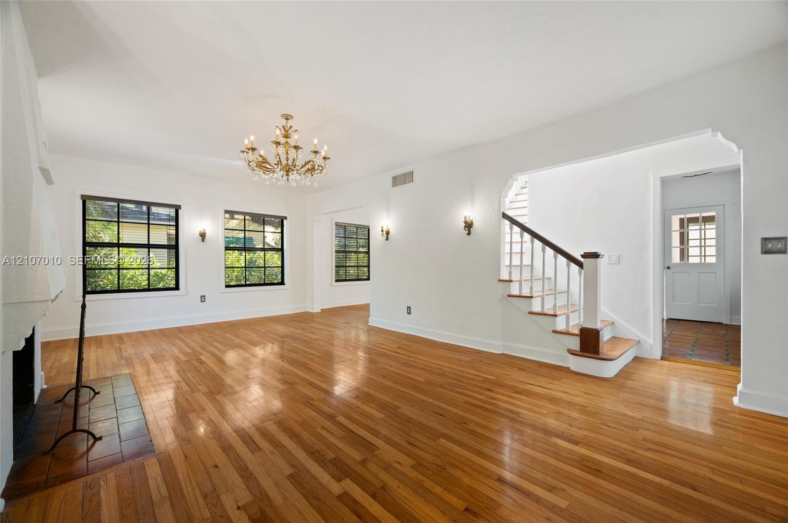 3413 Banos Ct photo 8