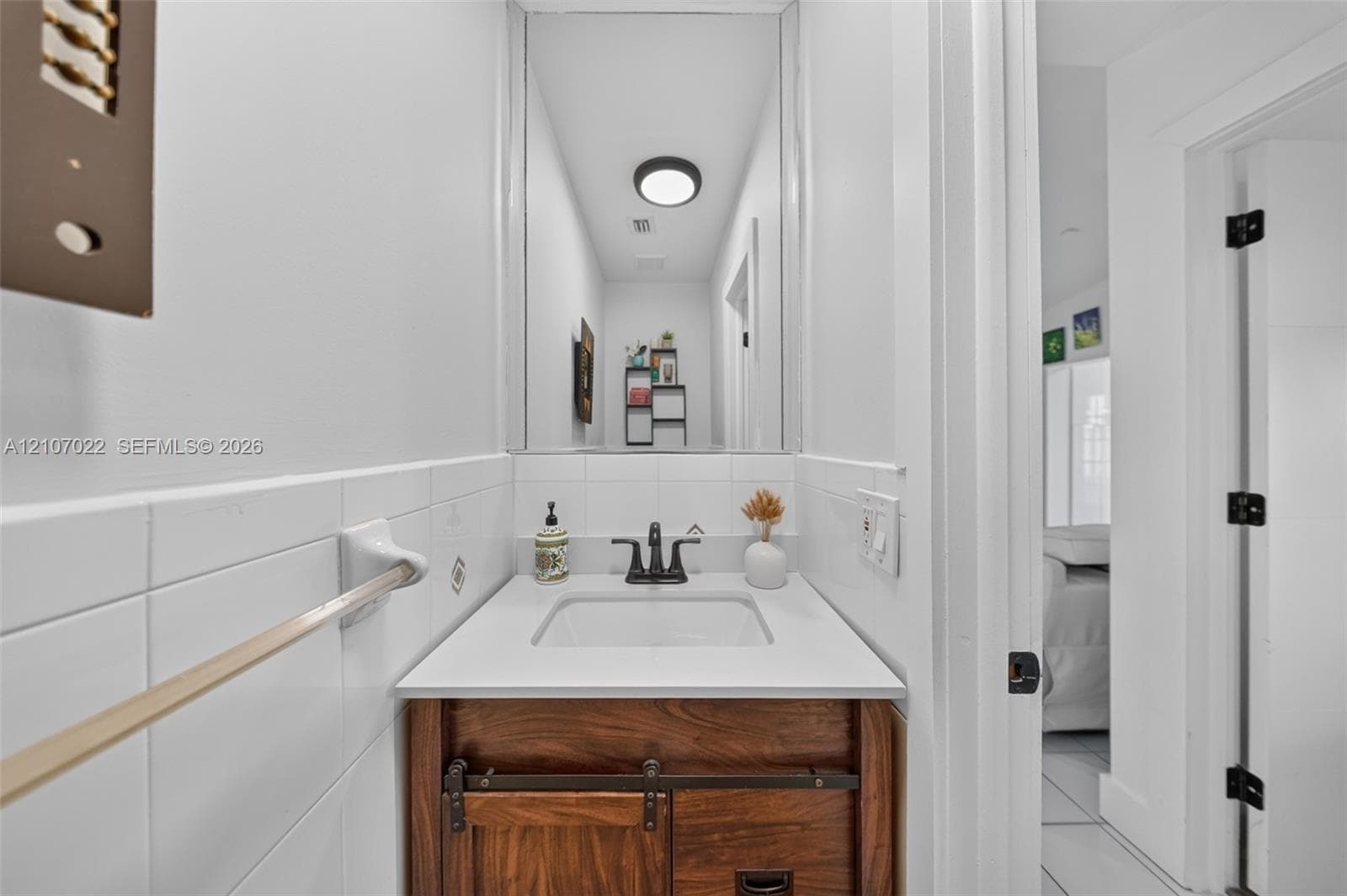 1/2 bath