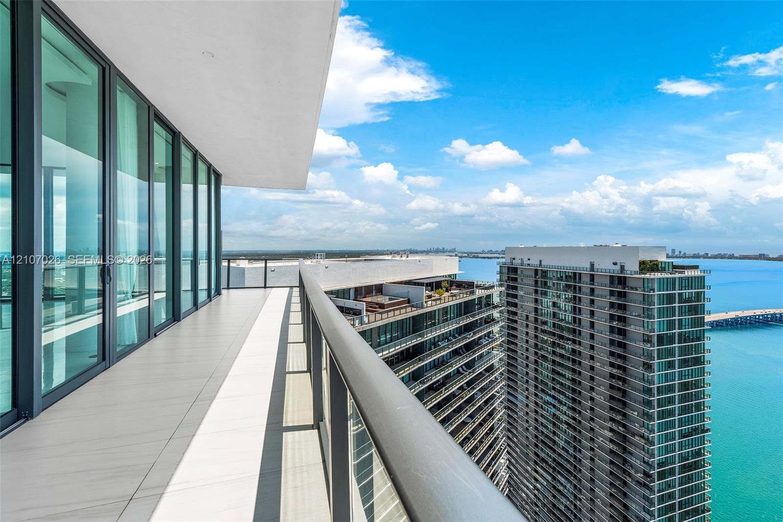 Gran Paraiso · #PH5204 in Miami - Photo 3