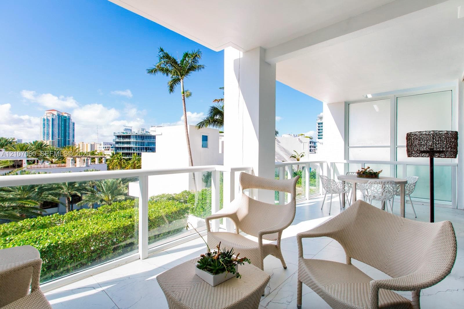 Continuum North · #610 in Miami Beach - Photo 6