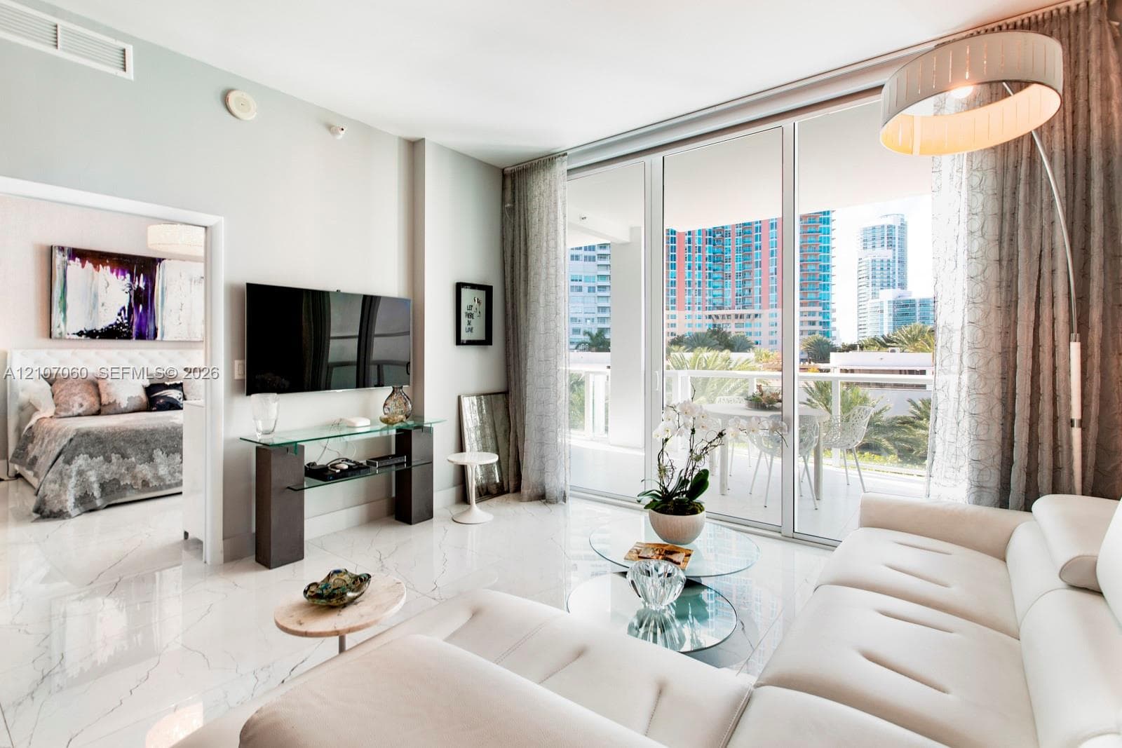 Continuum North · #610 in Miami Beach - Photo 3