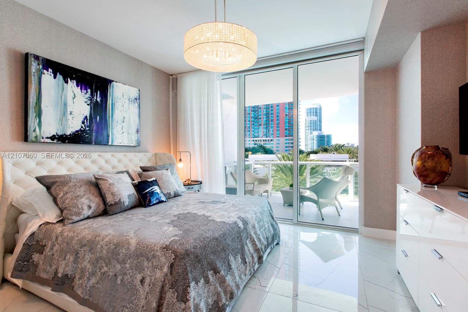 Continuum North · #610 in Miami Beach - Photo 9