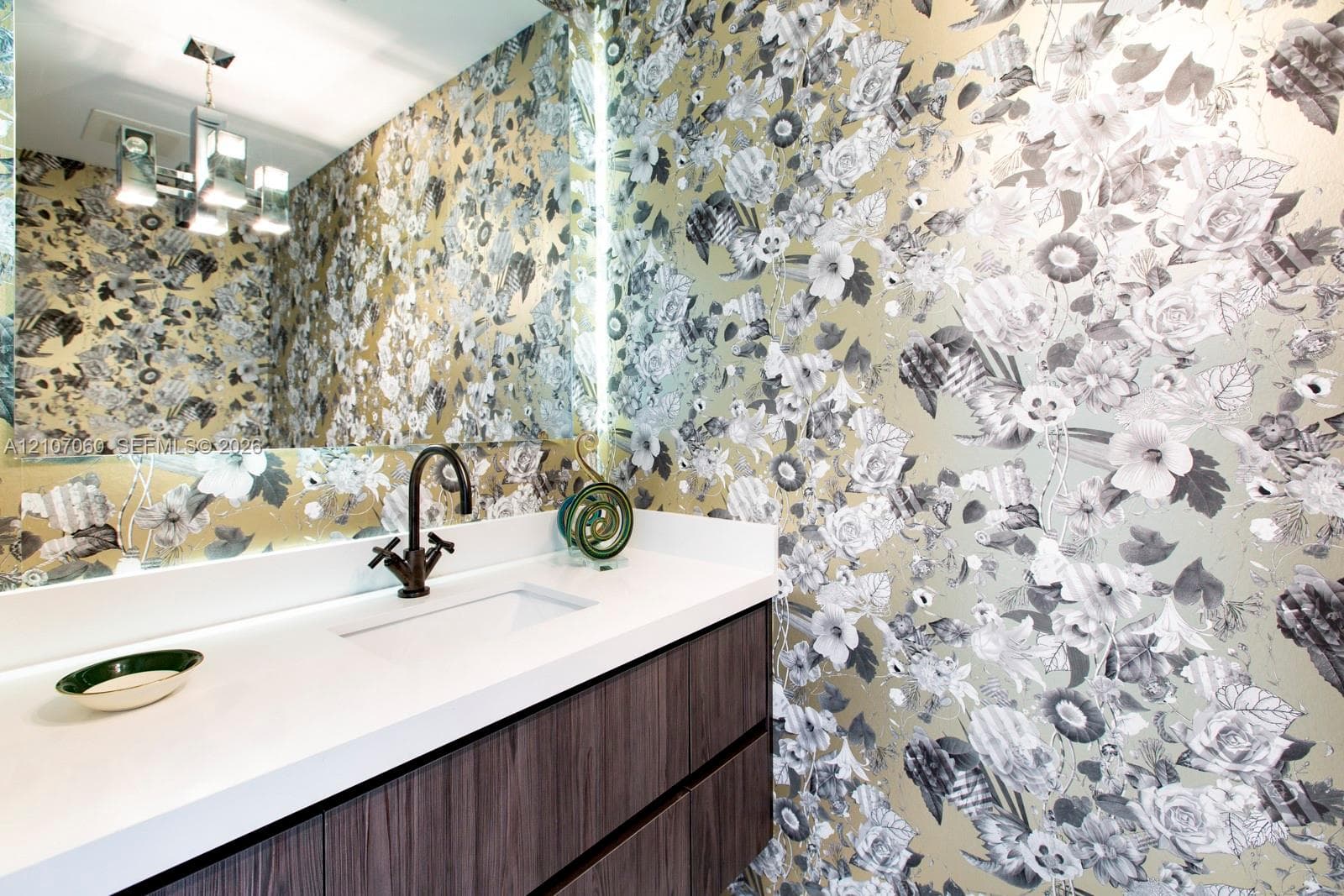 Continuum North · #610 in Miami Beach - Photo 14