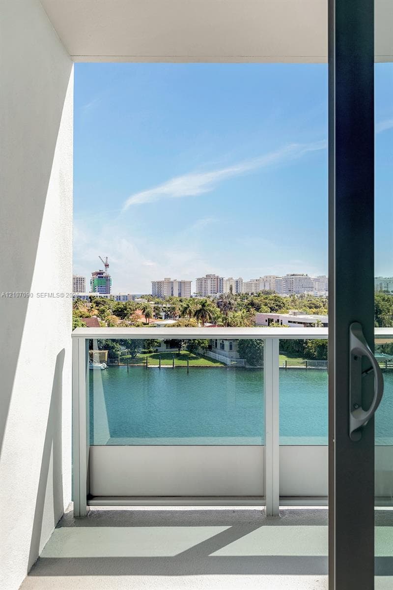 La Baia South · #609 in Bay Harbor Islands - Photo 5
