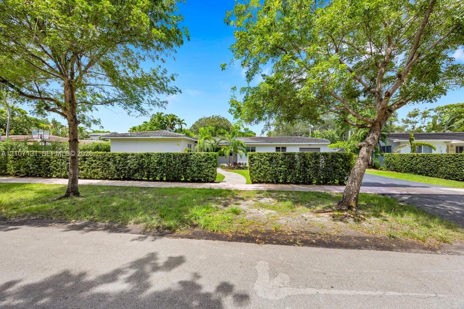 6610 Santona St photo 28