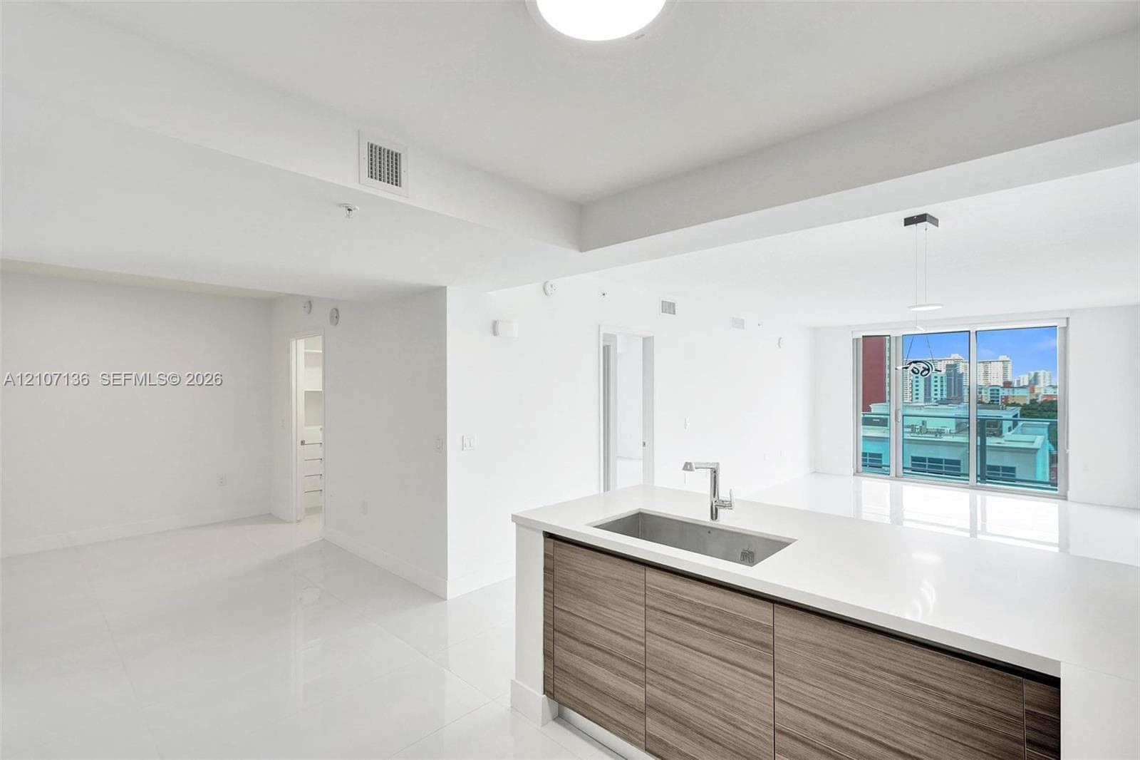 Parque Towers · #5-805 in Sunny Isles Beach - Photo 2