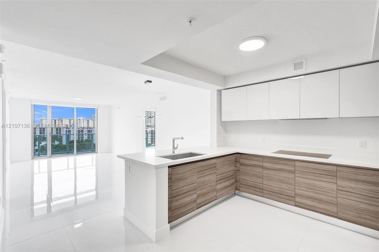 Parque Towers · #5-805 in Sunny Isles Beach - Photo 1