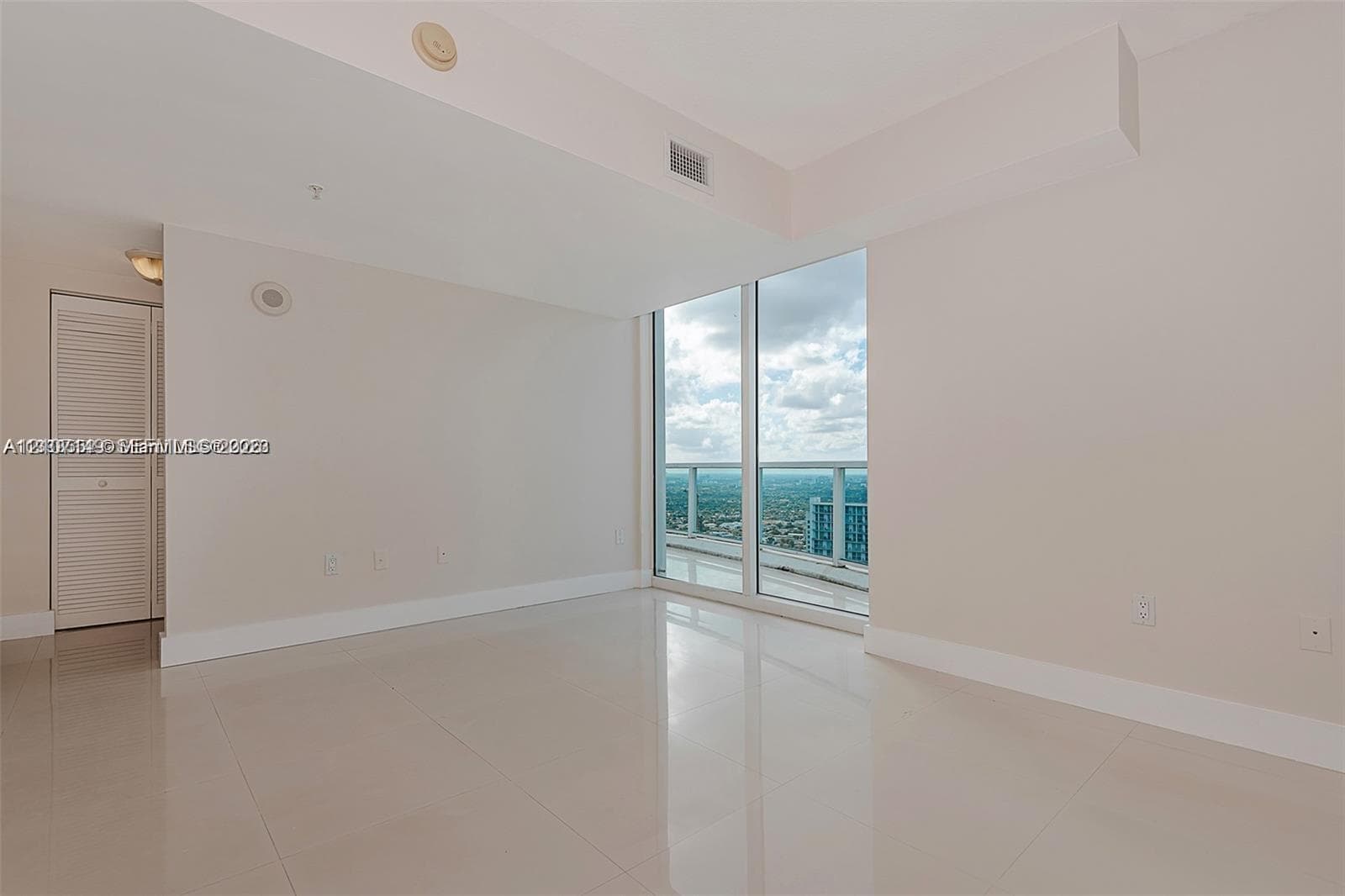 Brickell on the River North · #2417 in Miami - Photo 14