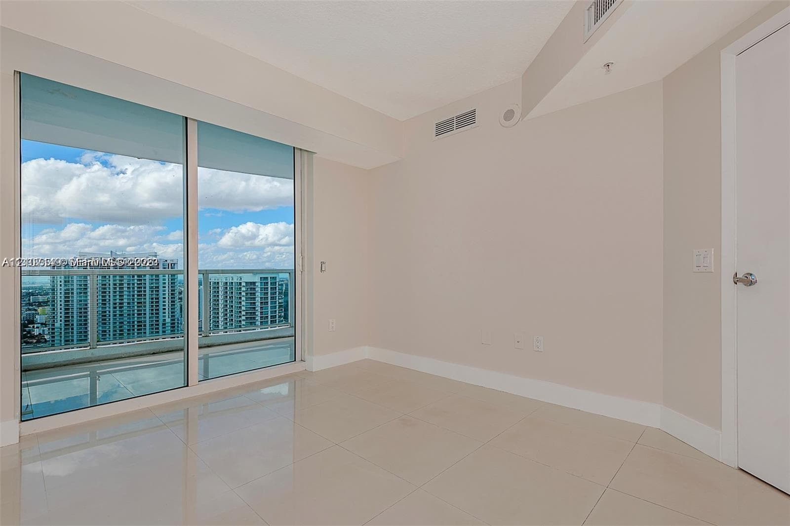 Brickell on the River North · #2417 in Miami - Photo 21