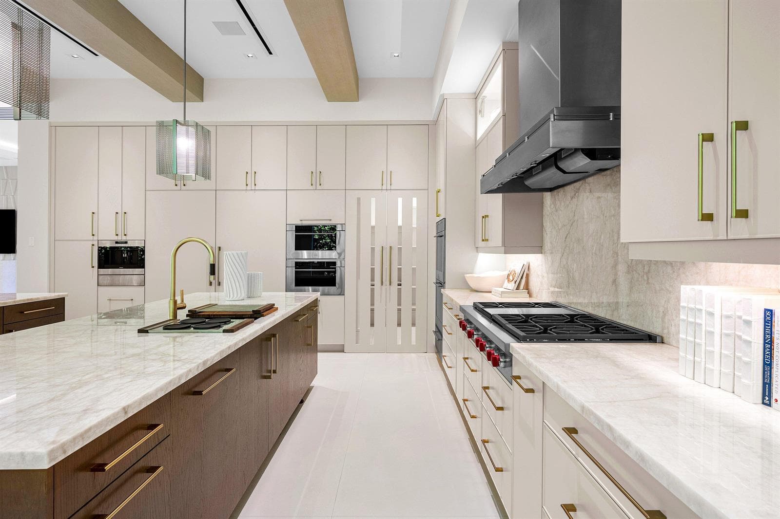 018-471RoyalPalmWay-BocaRaton-FL-33432-S