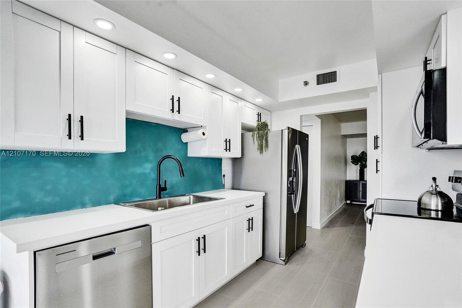SUMMIT CONDO · #908S in Hollywood - Photo 27