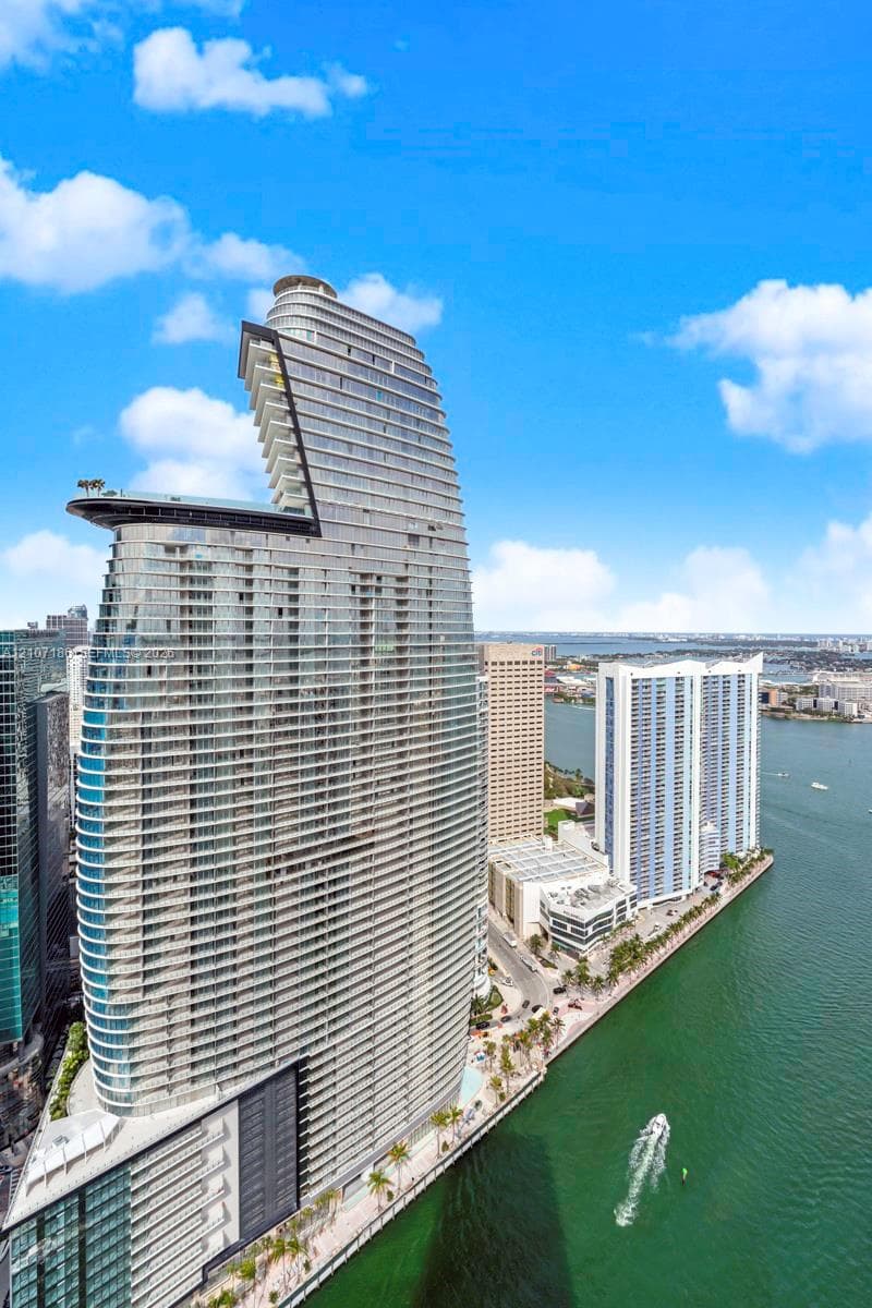 Icon Brickell I · #5002 in Miami - Photo 29