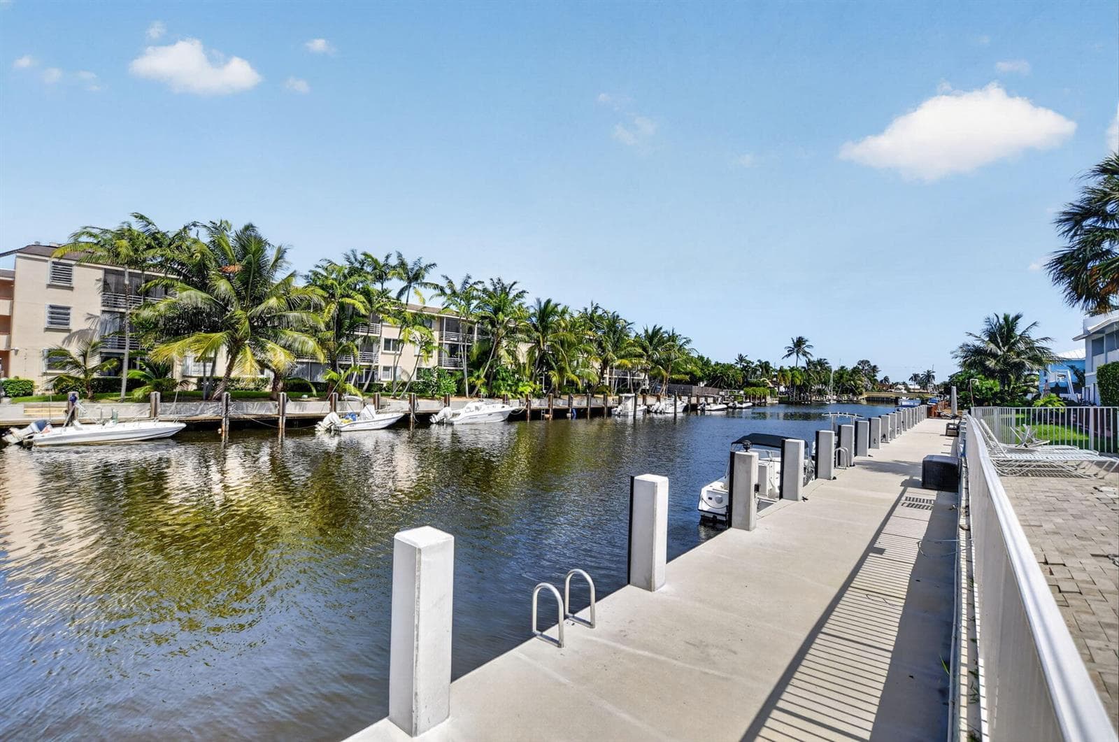 Community Dock & 6 Slips