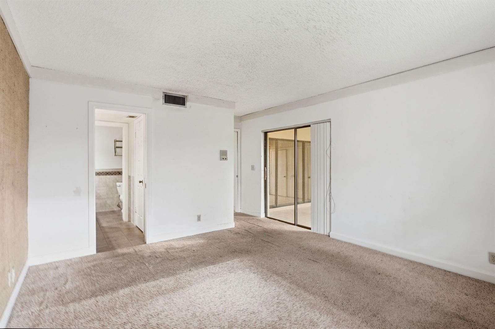 6850 Tiburon Dr