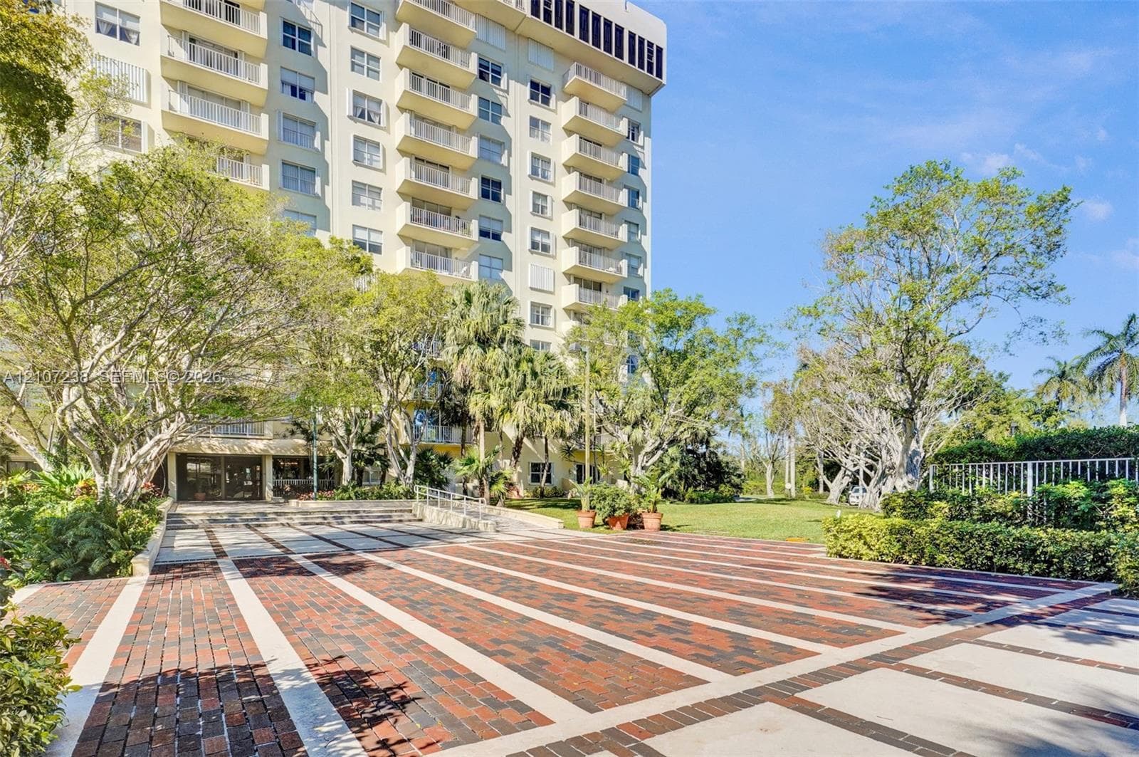JOCKEY CLUB CONDO UNIT II · #1125 in Miami - Photo 33