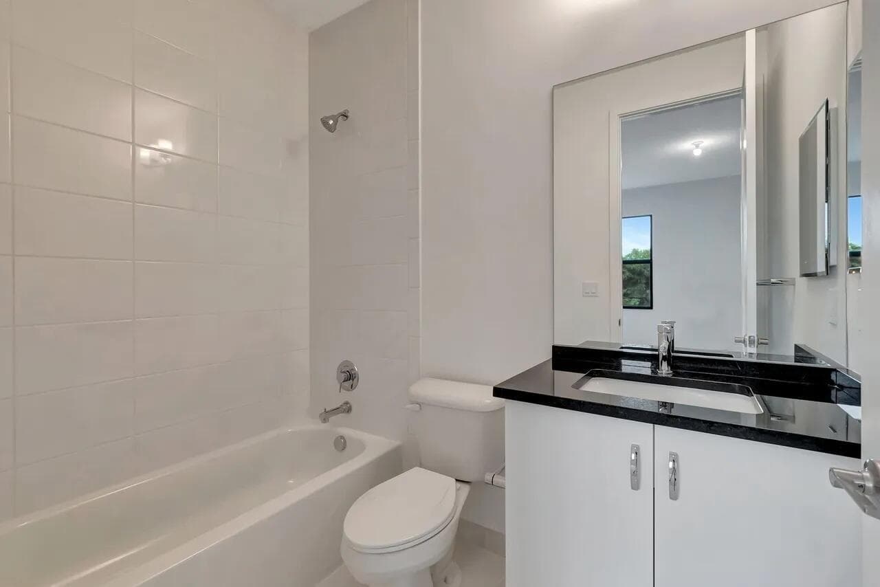 23-8612 SWINLEY FOREST WAY