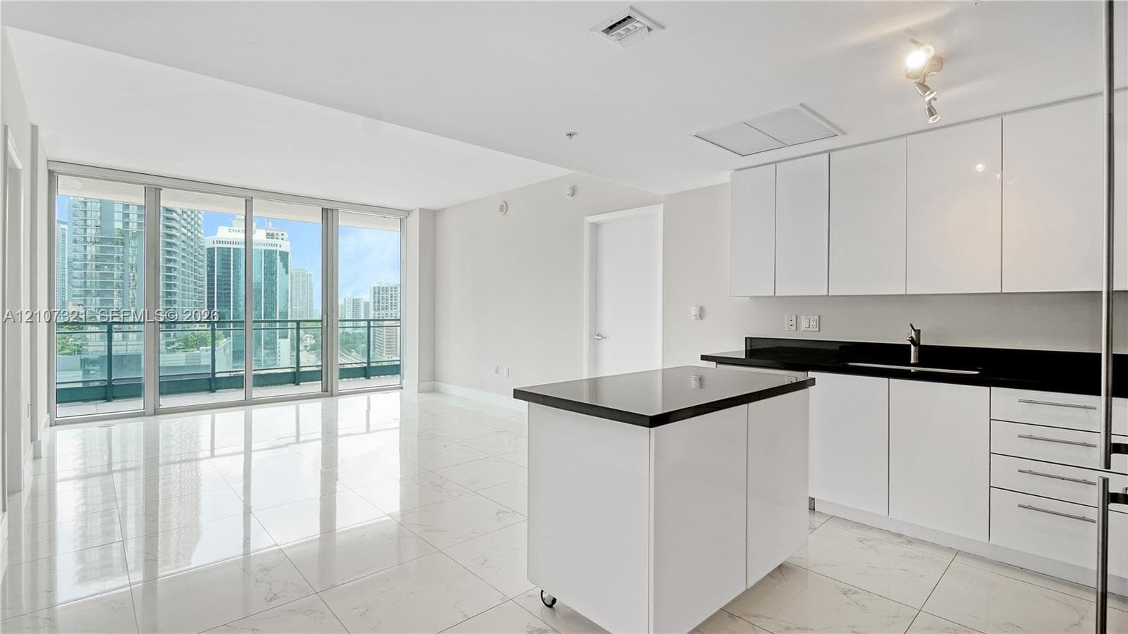 Mint at Riverfront · #1803 in Miami - Photo 5