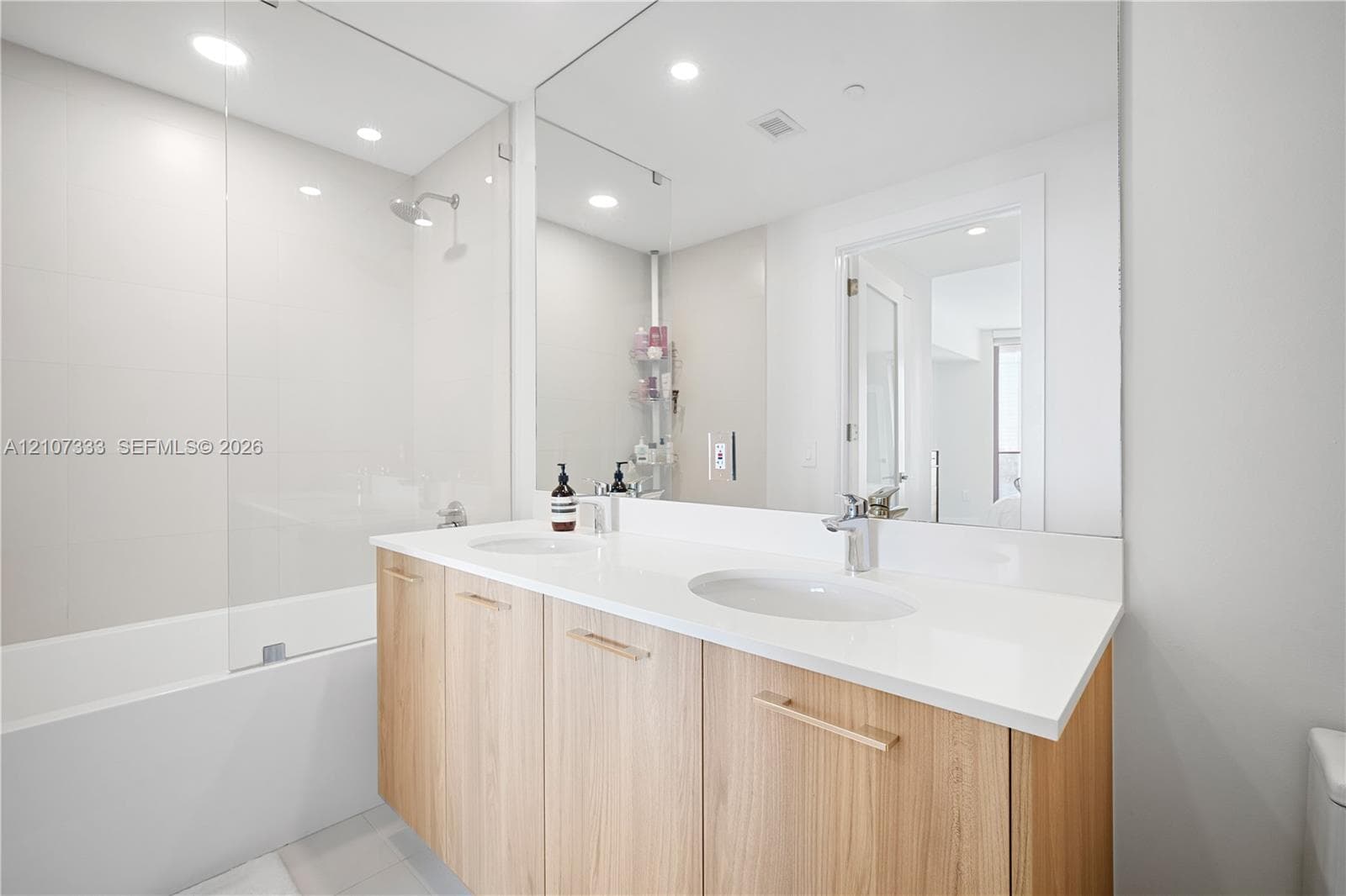 Paraiso Bayviews · #3907 in Miami - Photo 15