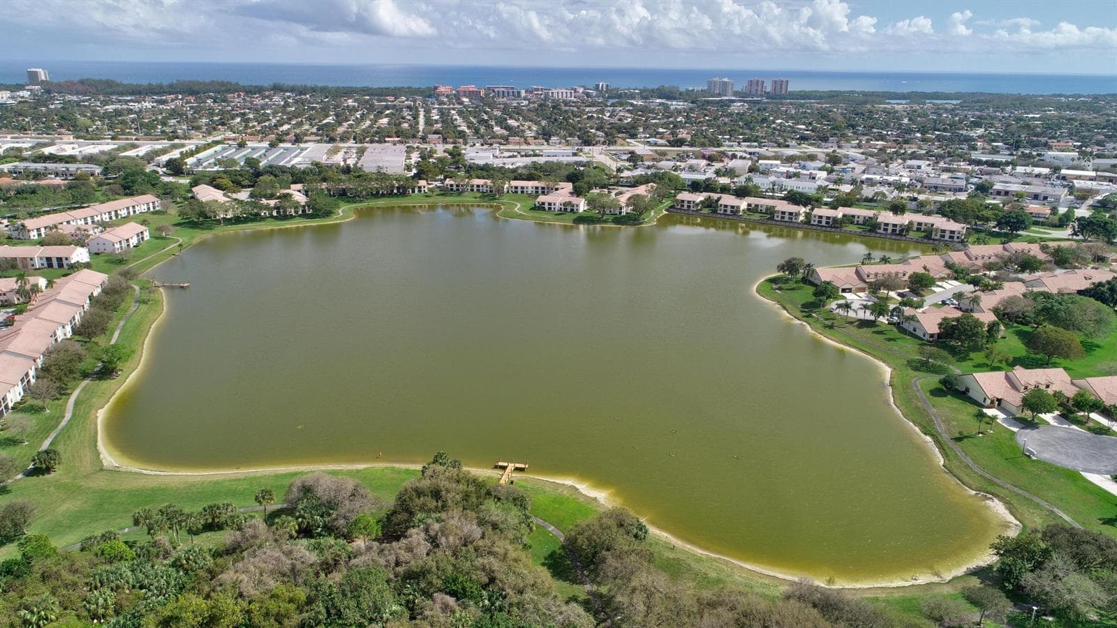 Lake Windwood
