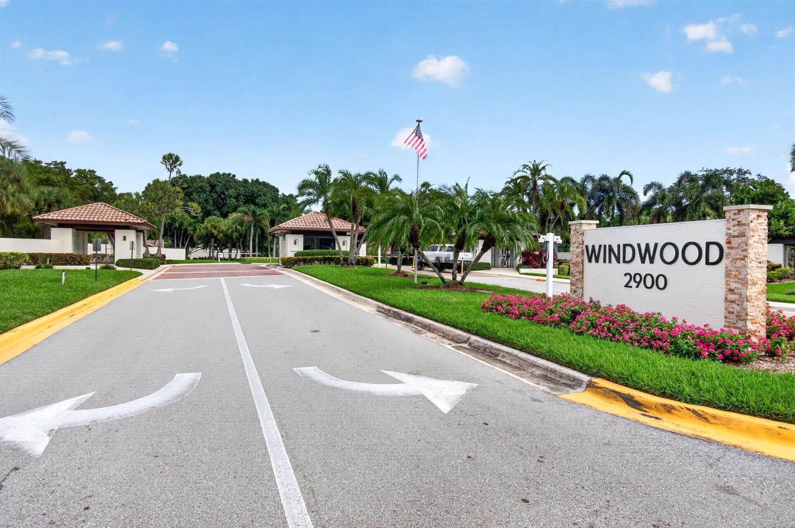 24 Hours Guard Gated