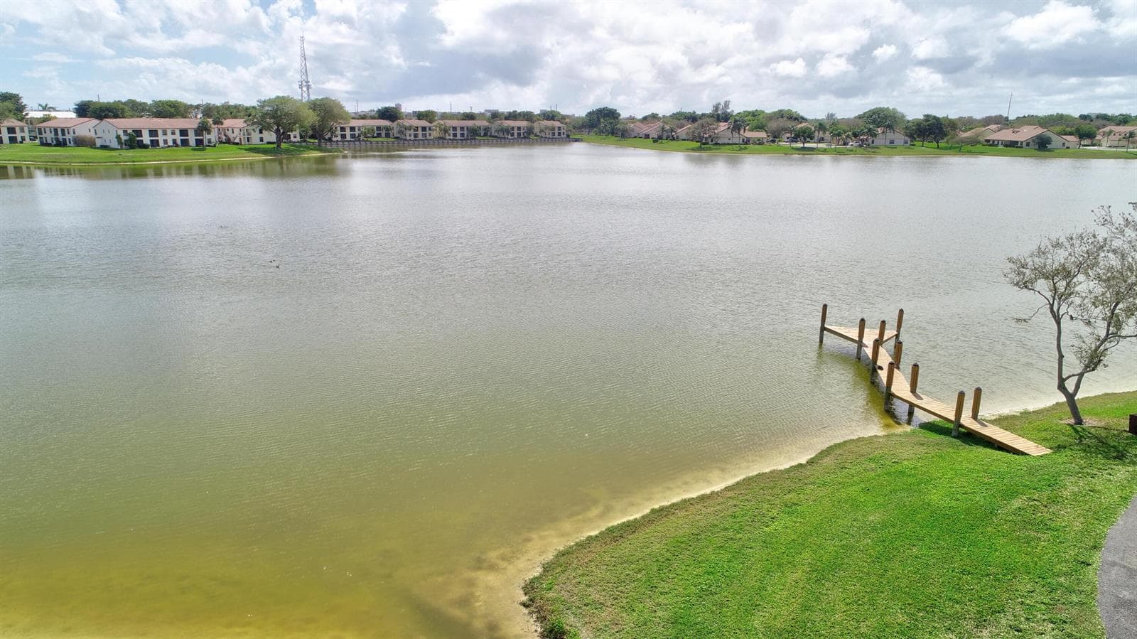 Lake Windwood