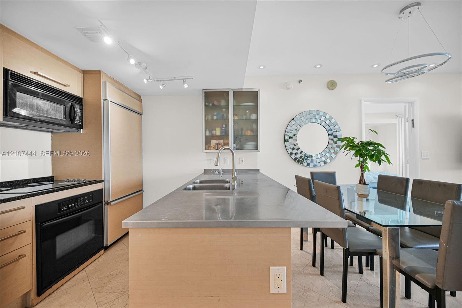 BEACH CLUB CONDO · #706 in Hallandale Beach - Photo 5