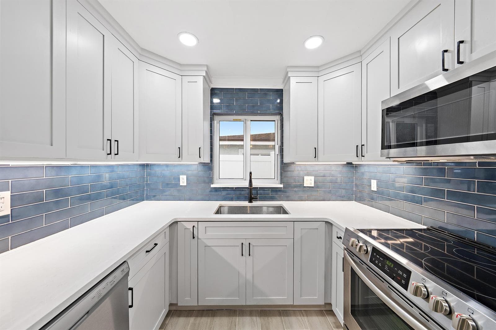5521 Parker Ave-24
