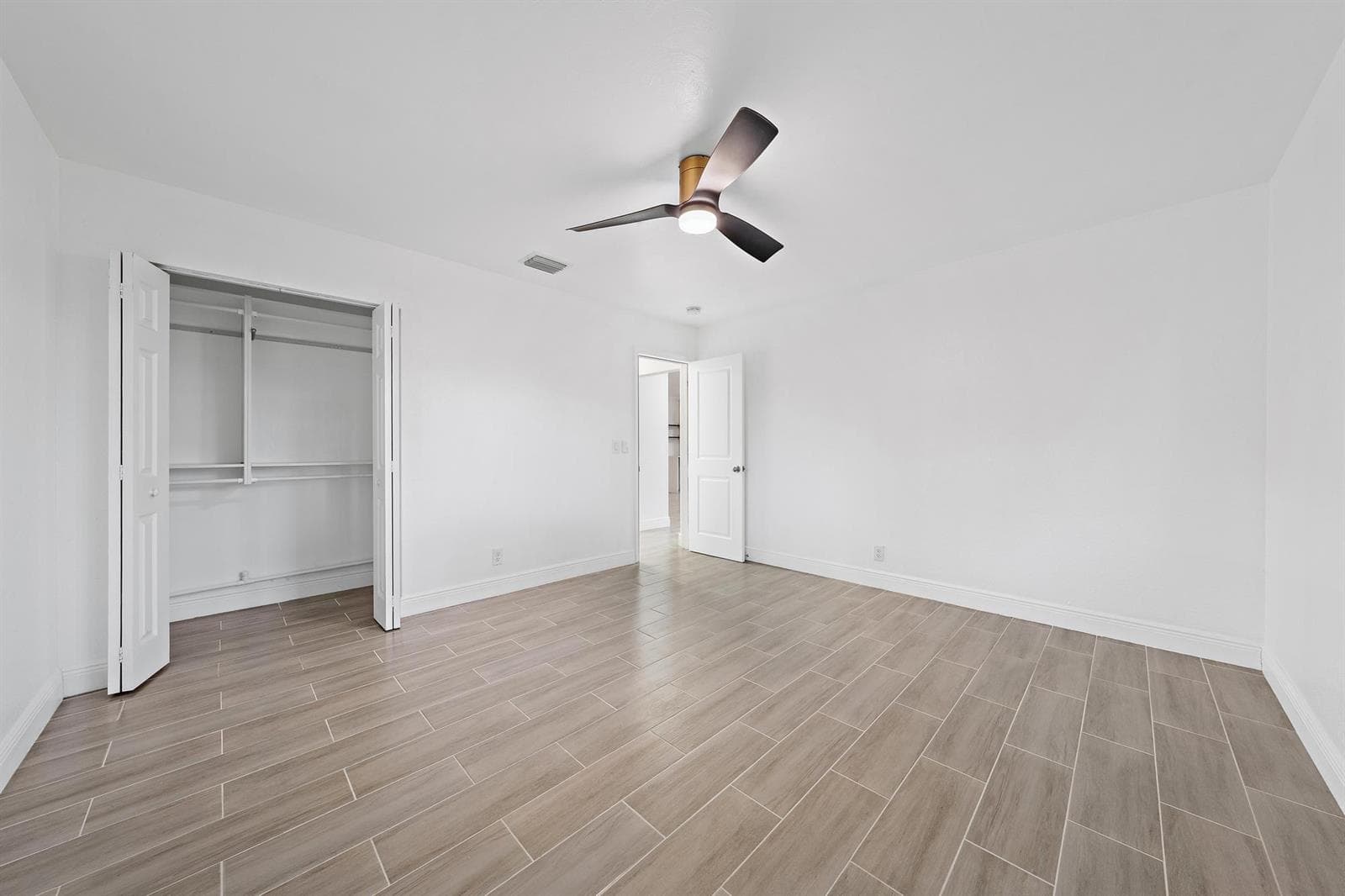 5521 Parker Ave-15
