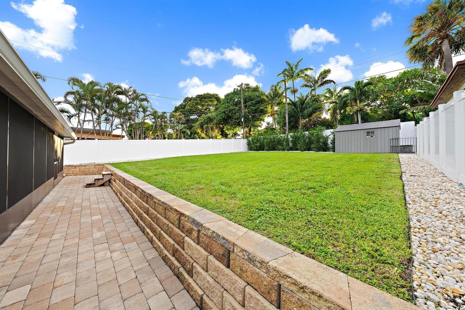 5521 Parker Ave-6