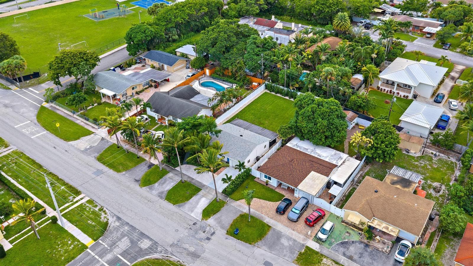 5521 Parker Ave-43