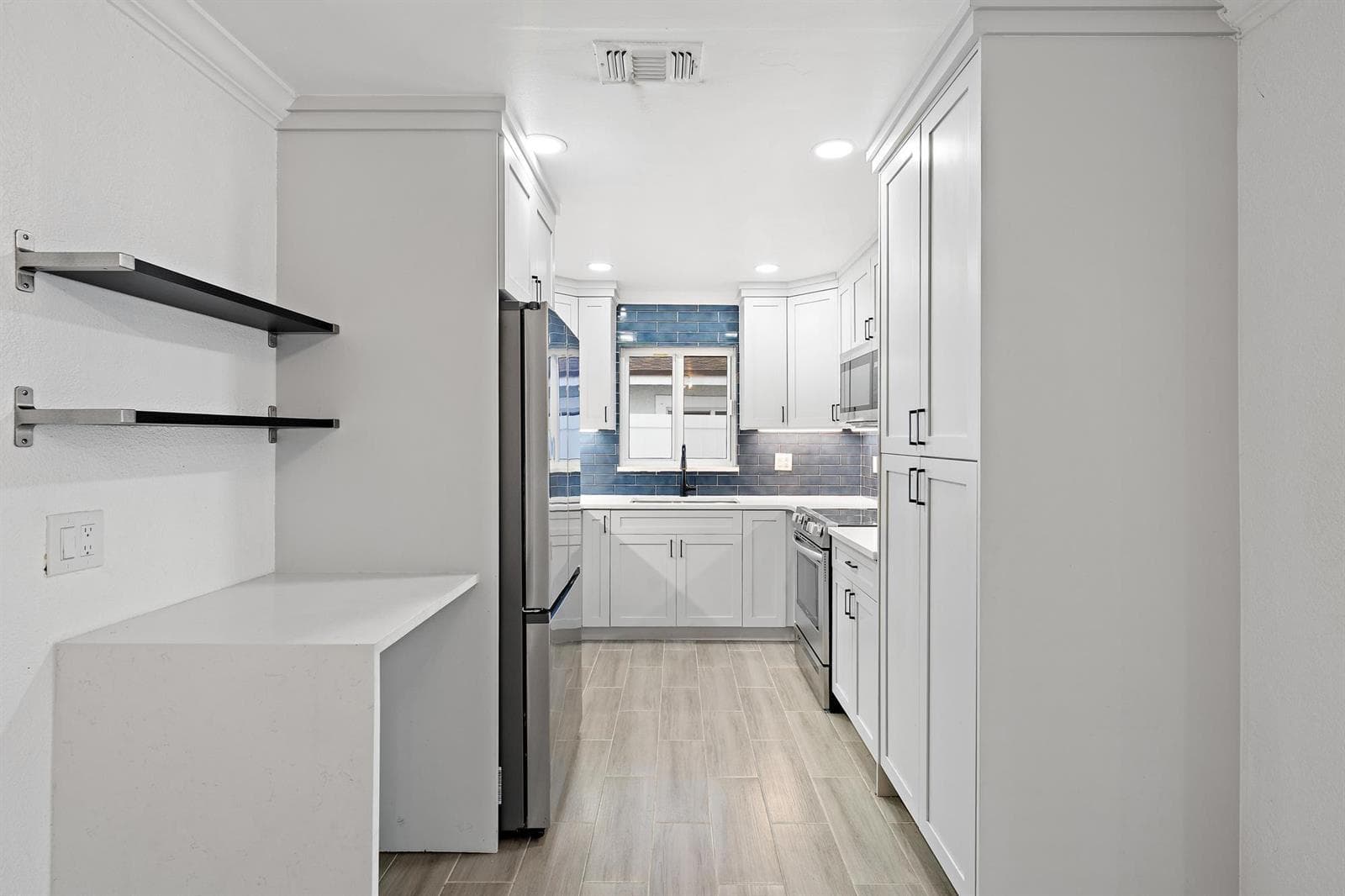 5521 Parker Ave-22