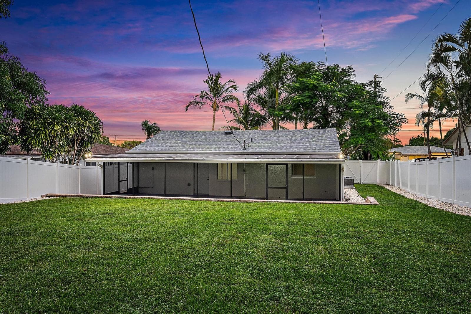 5521 Parker Ave-29