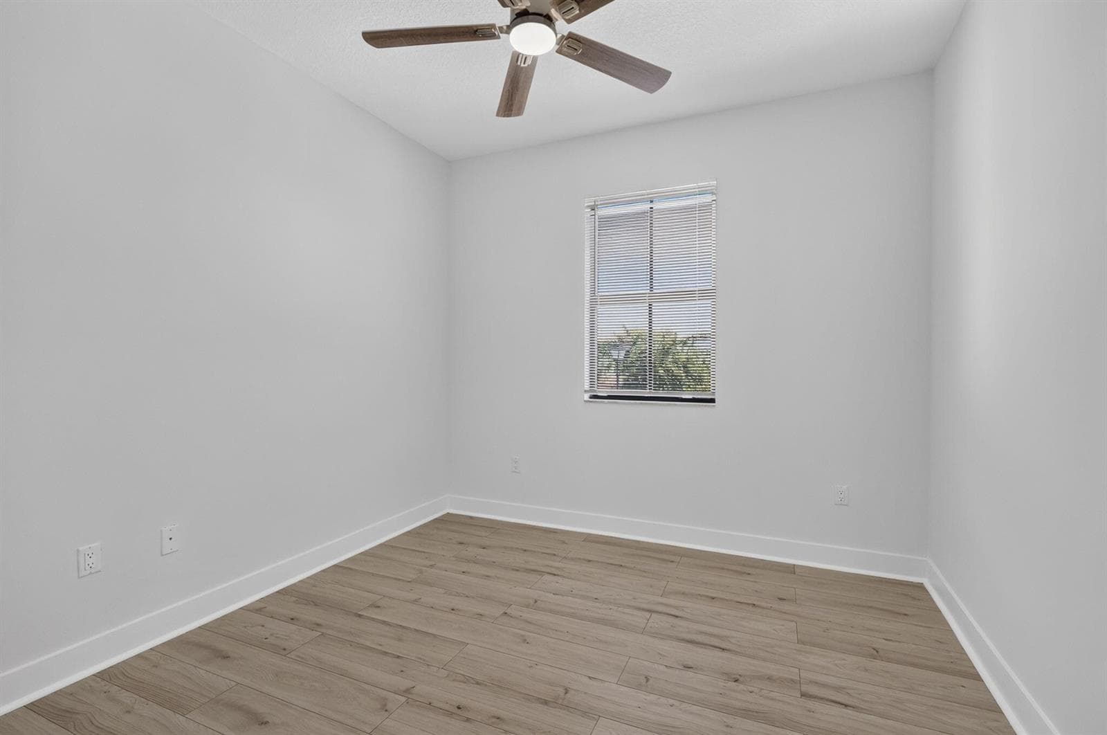 42-web-or-mls-BS1A5012
