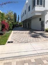 1629 NE 9th St #1629 photo 5
