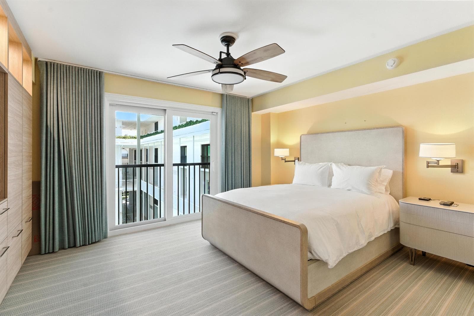 400 S Ocean Blvd Apt 419 Palm Beach FL-4
