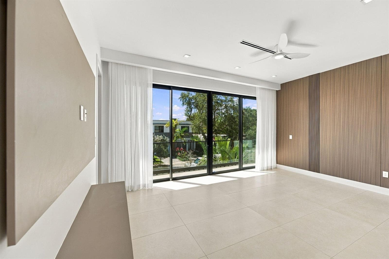 30-web-or-mls-1015-ne-3rd-st