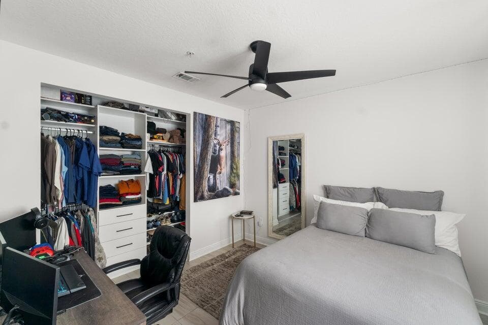 Town House Main Bedroom Pic 4