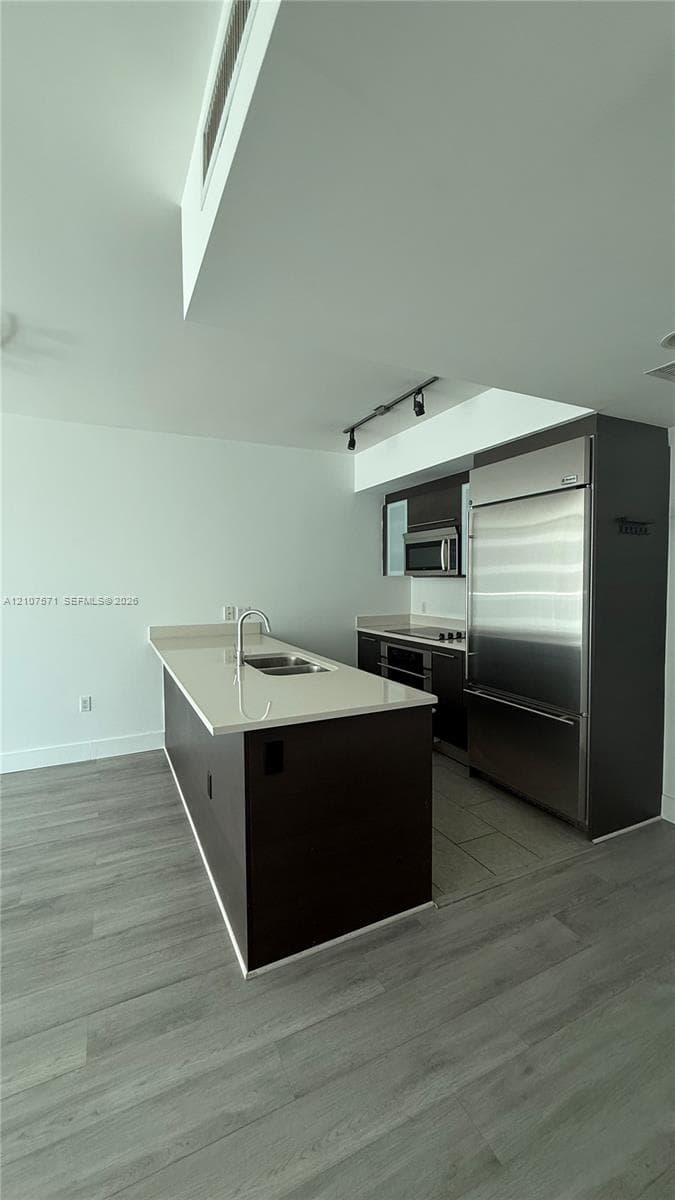 500 Brickell East · #2808 in Miami - Photo 3
