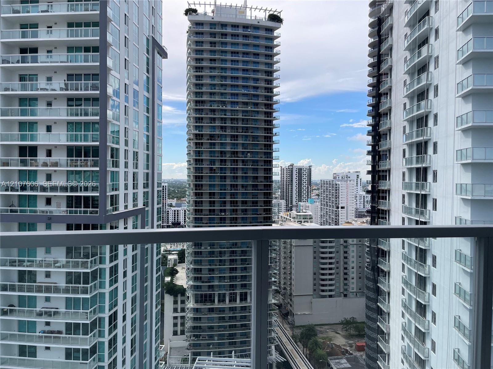 1060 Brickell · #2413 in Miami - Photo 2