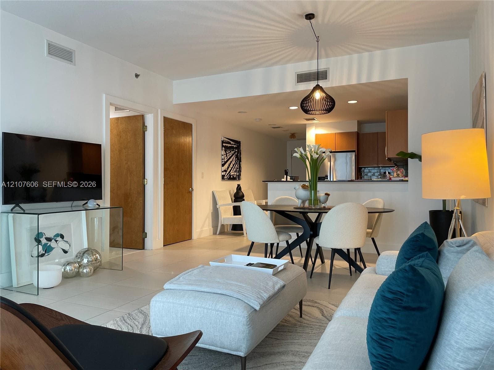 1060 Brickell · #2413 in Miami - Photo 3