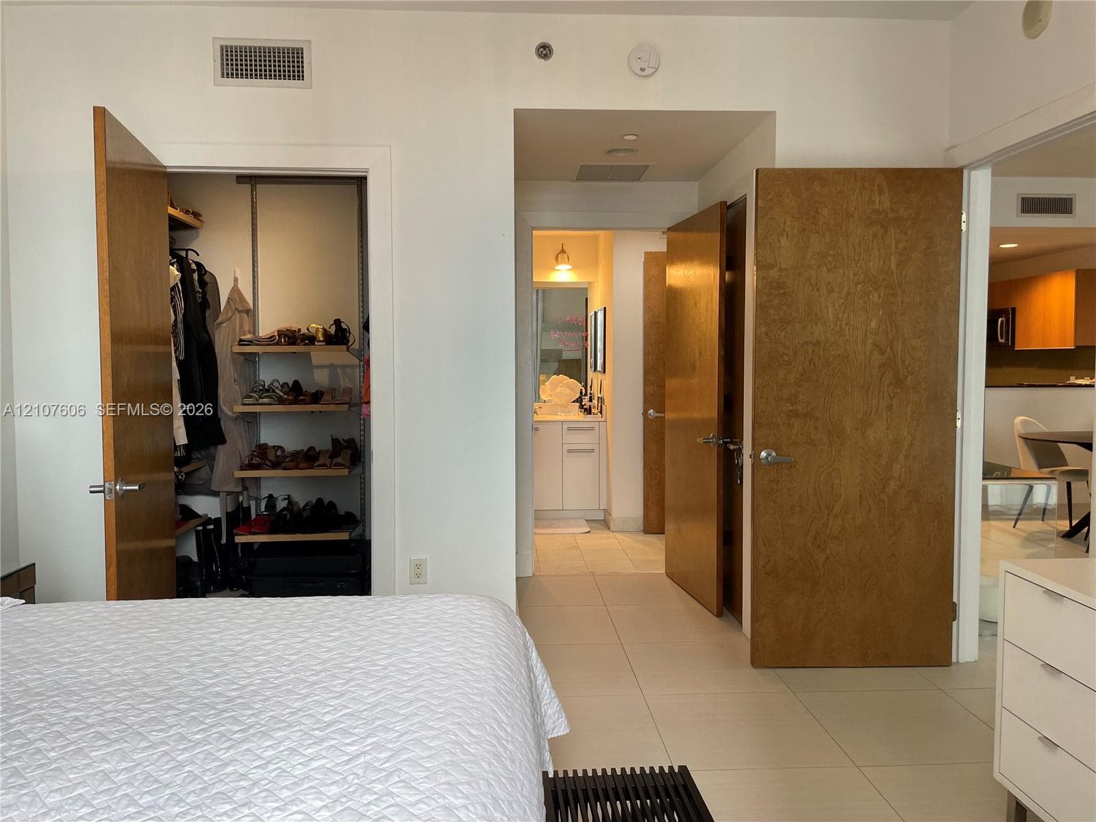 1060 Brickell · #2413 in Miami - Photo 9