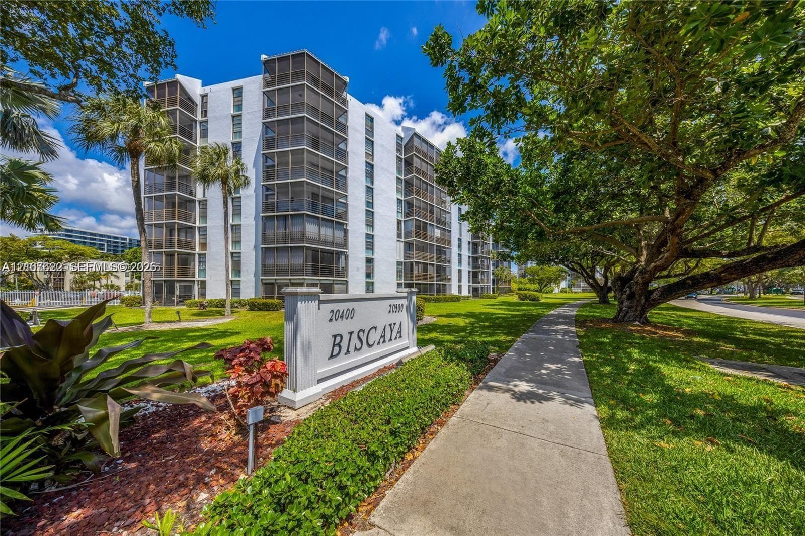 BISCAYA · #112 in Aventura - Photo 5